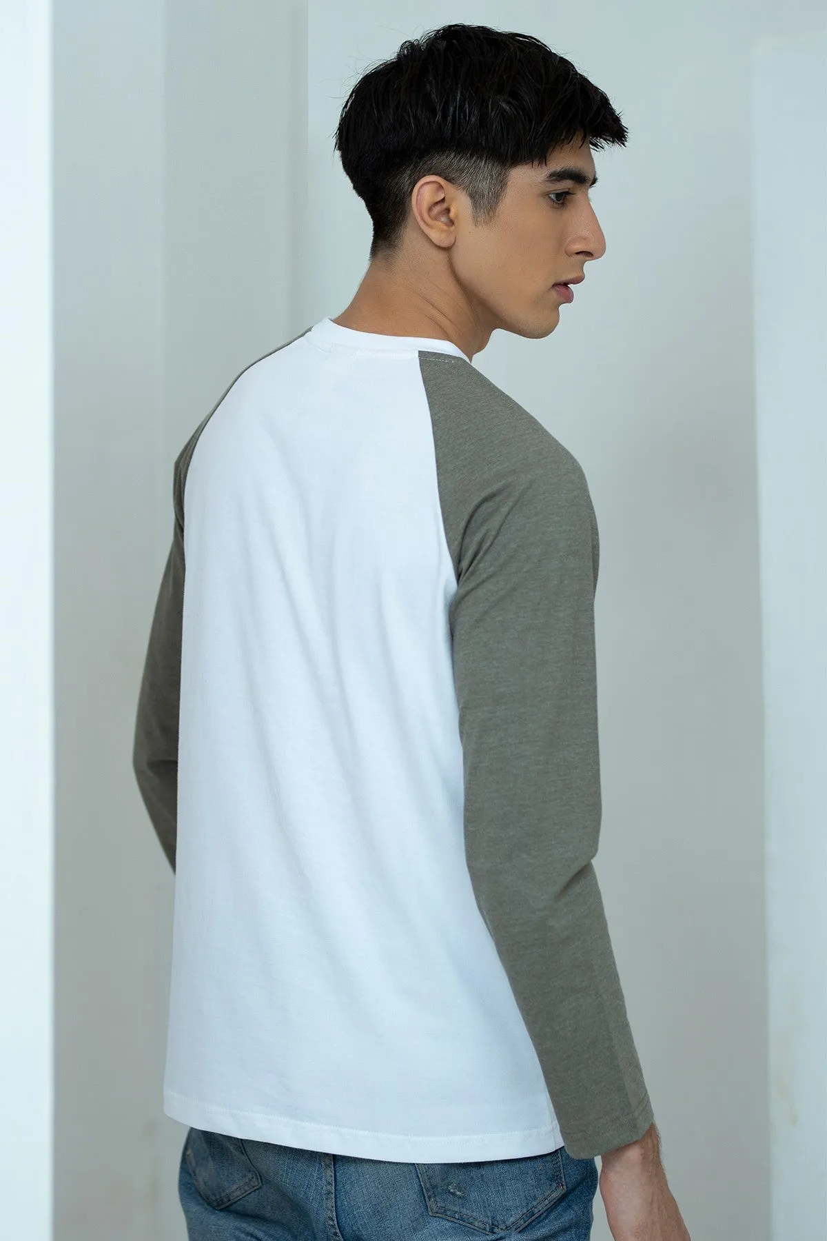 White Raglan T-Shirt - W21 - MT0130R